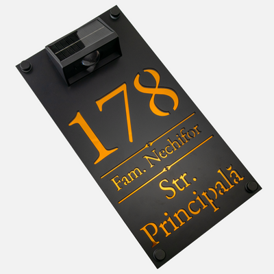 Numar de casa cu lampa solara led RGB Solar Premium 29x15 cm cu numele de familie – Negru/Amber Oglinda