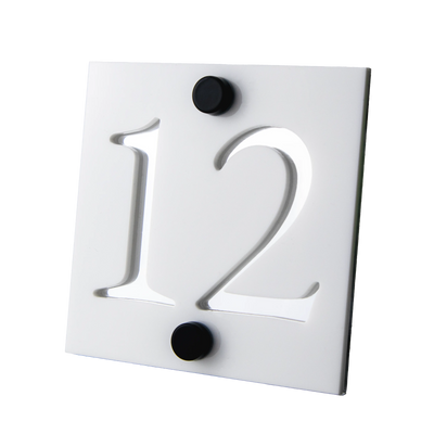 Numar de casa Prestige 10x10 – Alb/Argintiu Oglinda